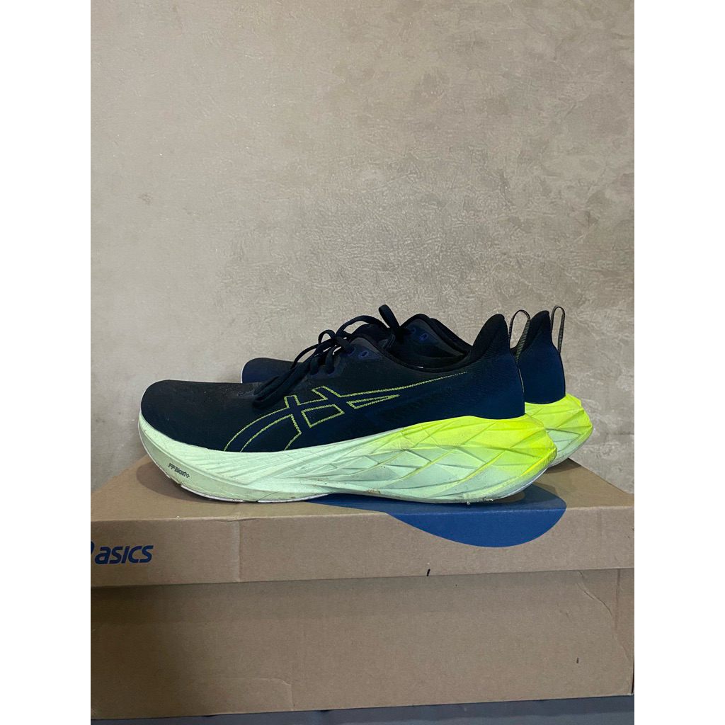 Asics Novablast 4