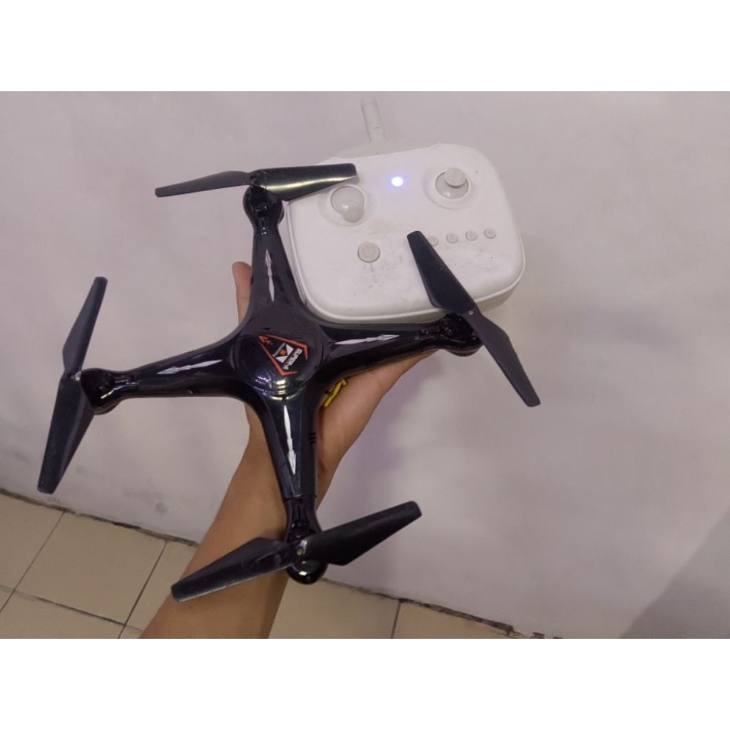 DRONE BALAP BEKAS WAJAR PEMAKAIAN LECET REMOTE MODIFIKASI BATERAI TANAM