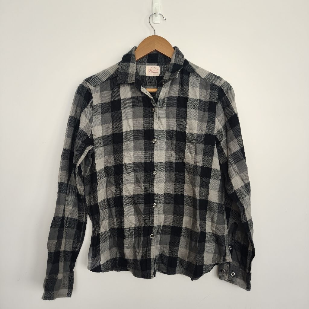 kemeja flannel uniqlo remaja wanita