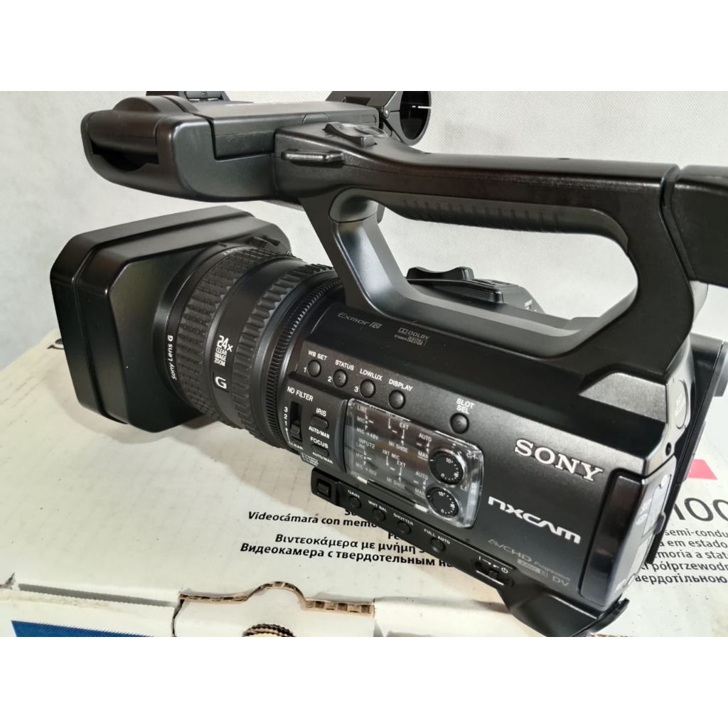 Sony HXR NX100