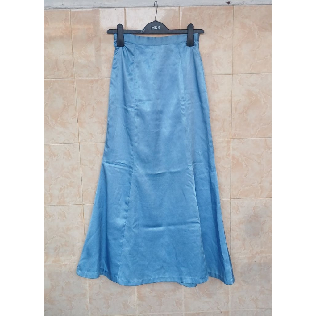 Rok Satin Preloved