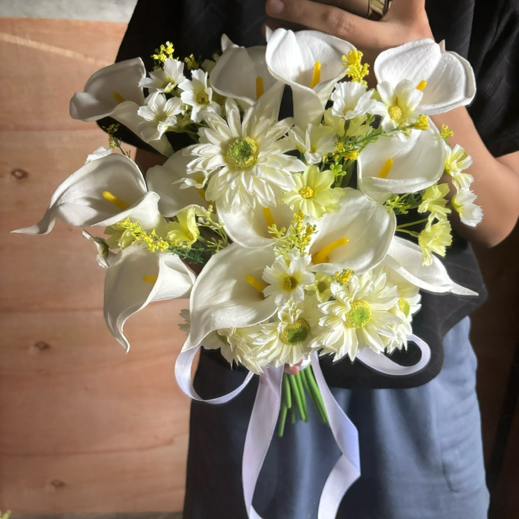 READY Calla Lily Aster Bridal Bouquet/wedding bouquet/buket bunga calla lily tulip/handbuket/handbou