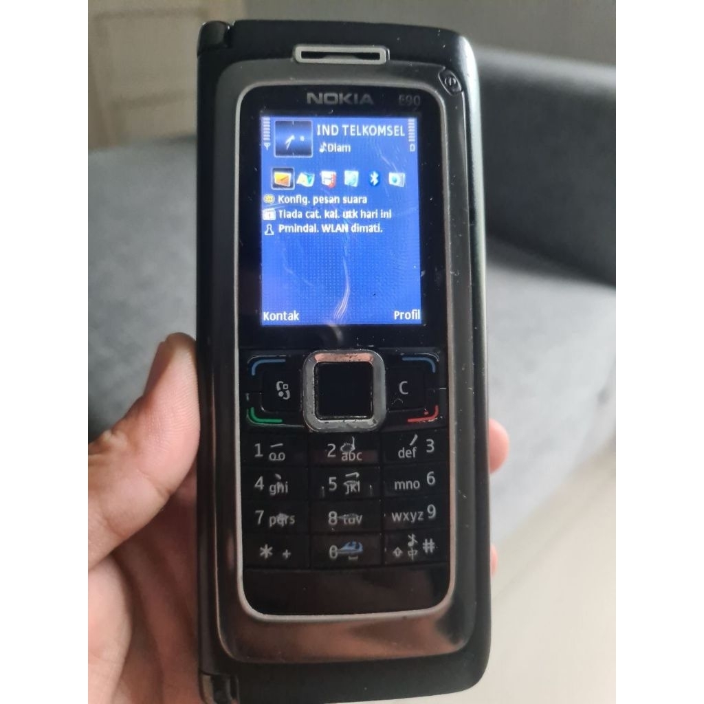Nokia E90