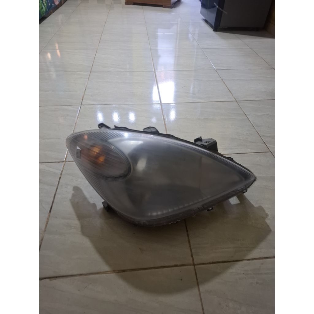 HEADLAMP LAMPU DEPAN TOYOTA AVANZA 2003 AVANZA OLD ORIGINAL (KANAN)