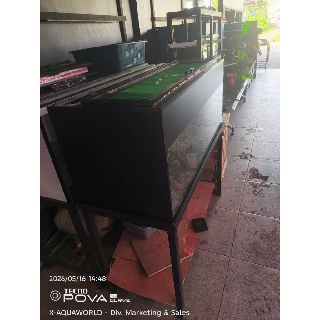 Aquarium-full set+meja