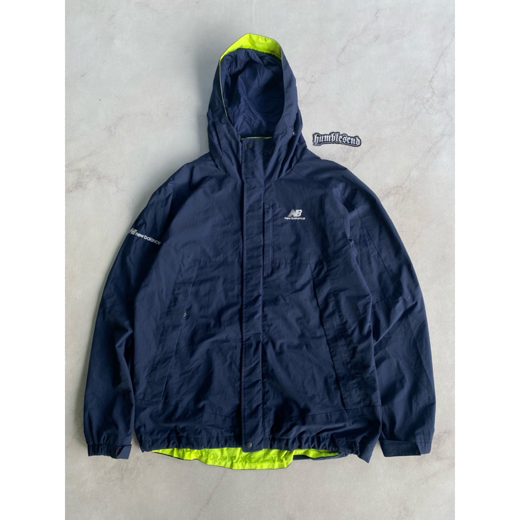 JAKET OUTDOOR NB NEW BALANCE
