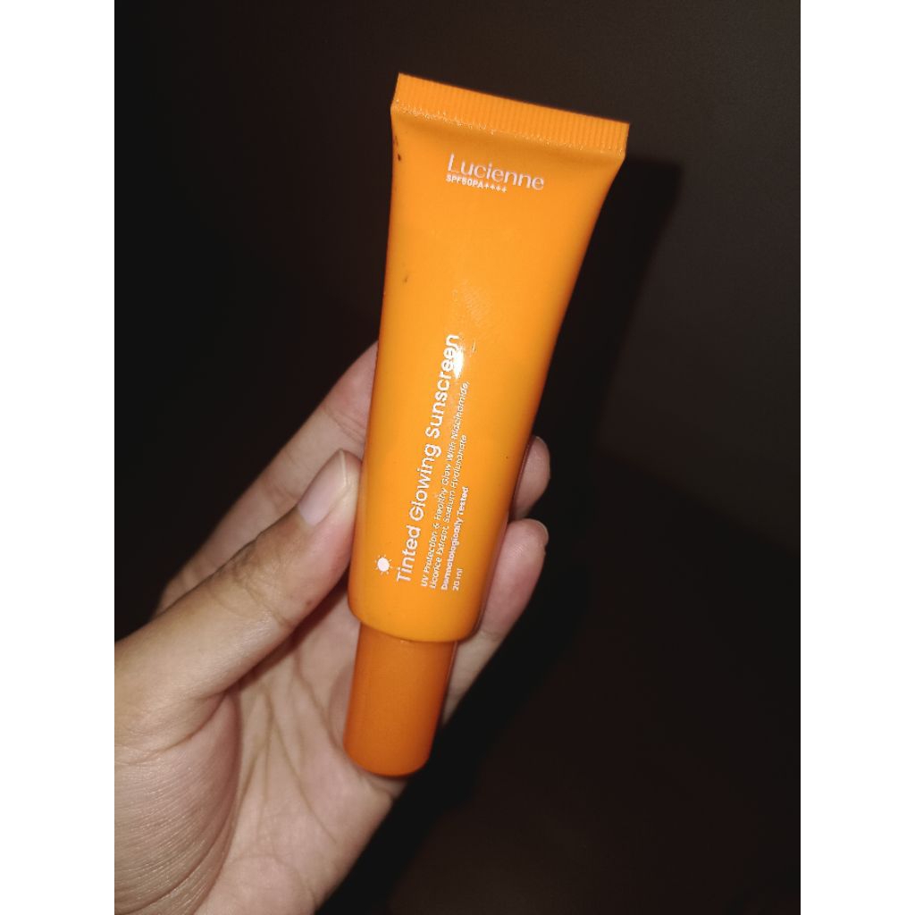 Tinted Glowing Sunscreen Lucienne