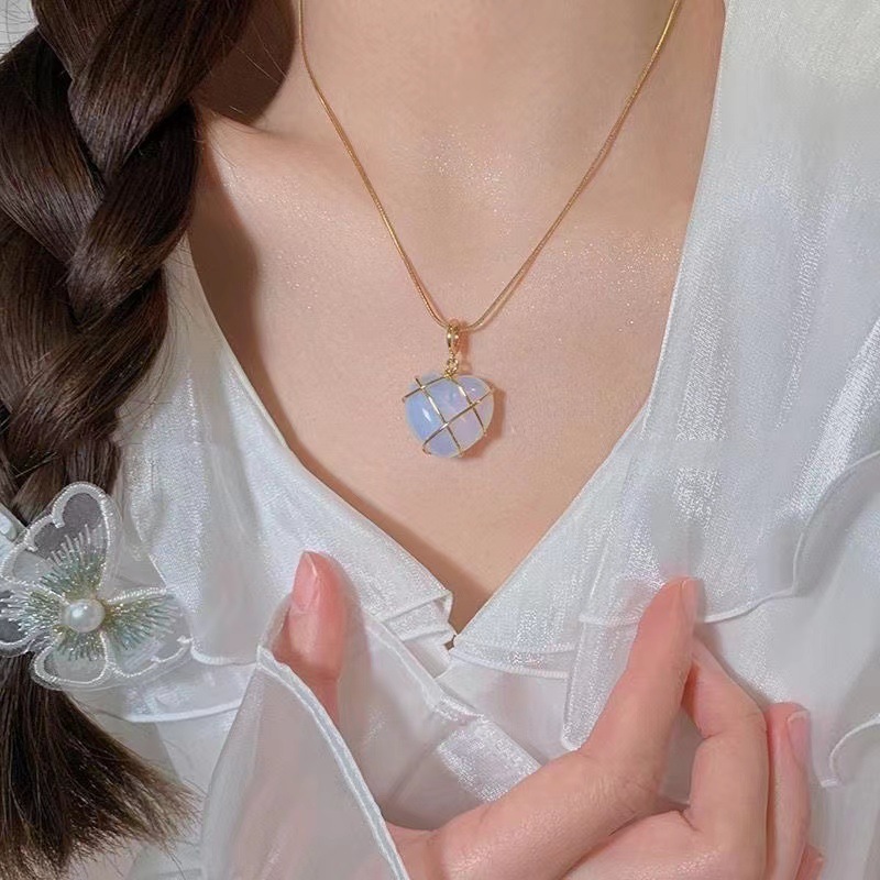 Kalung Liontin Bentuk Hati Batu Permata Opal & Rose Quartz dengan Bungkus Kawat