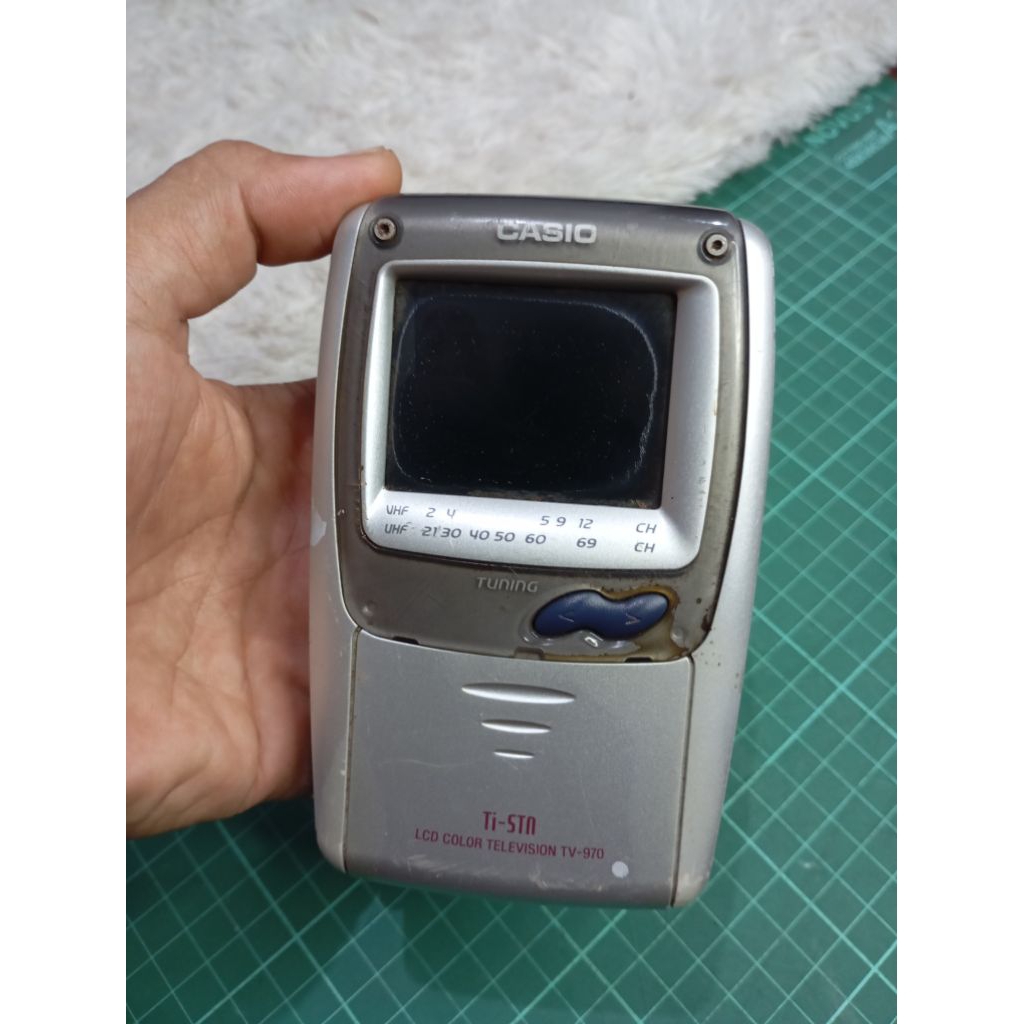 Tv pocket CASIO-970 berwarna
