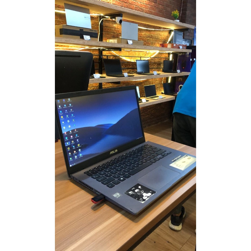 ASUS VIVOBOOK A409   Intel Core i3 Gen 10