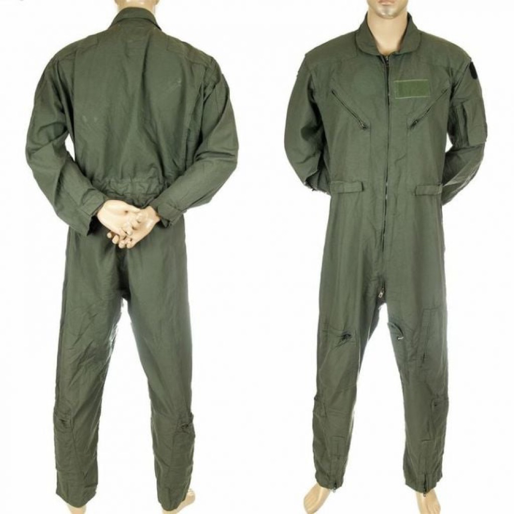 Setelan penerbang US Military CWU-27/P dari Aureus International berwarna sage green ukuran 38R