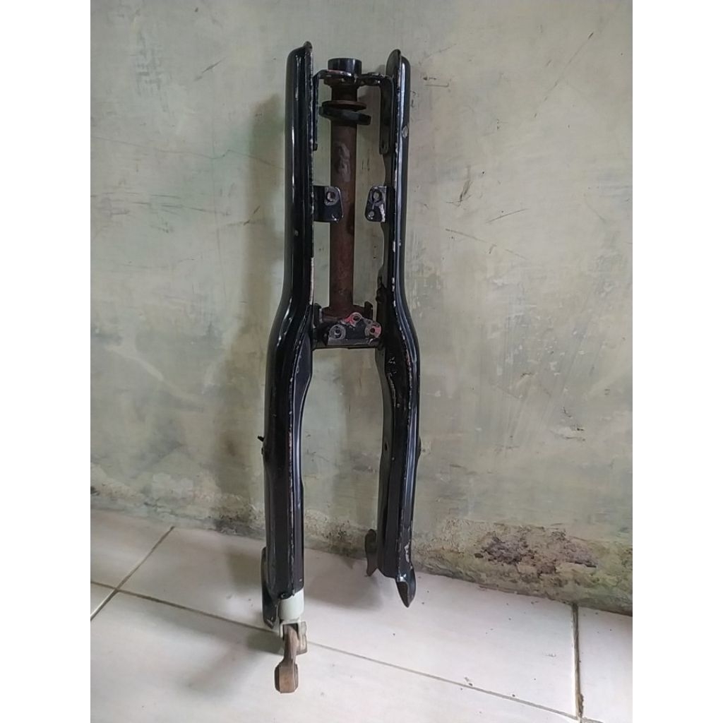 Shock shock breaker fork depan Yamaha V75 V80 original second