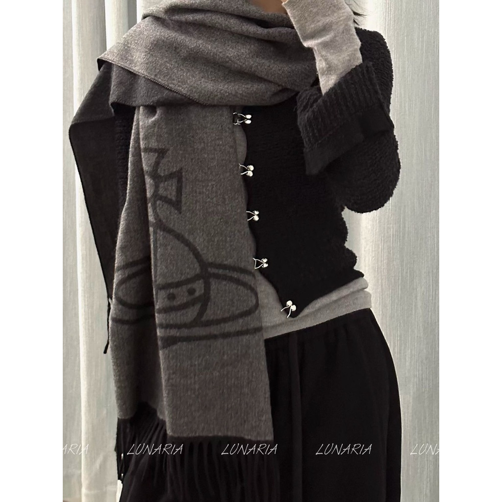 viviene westwood greyblack scarf