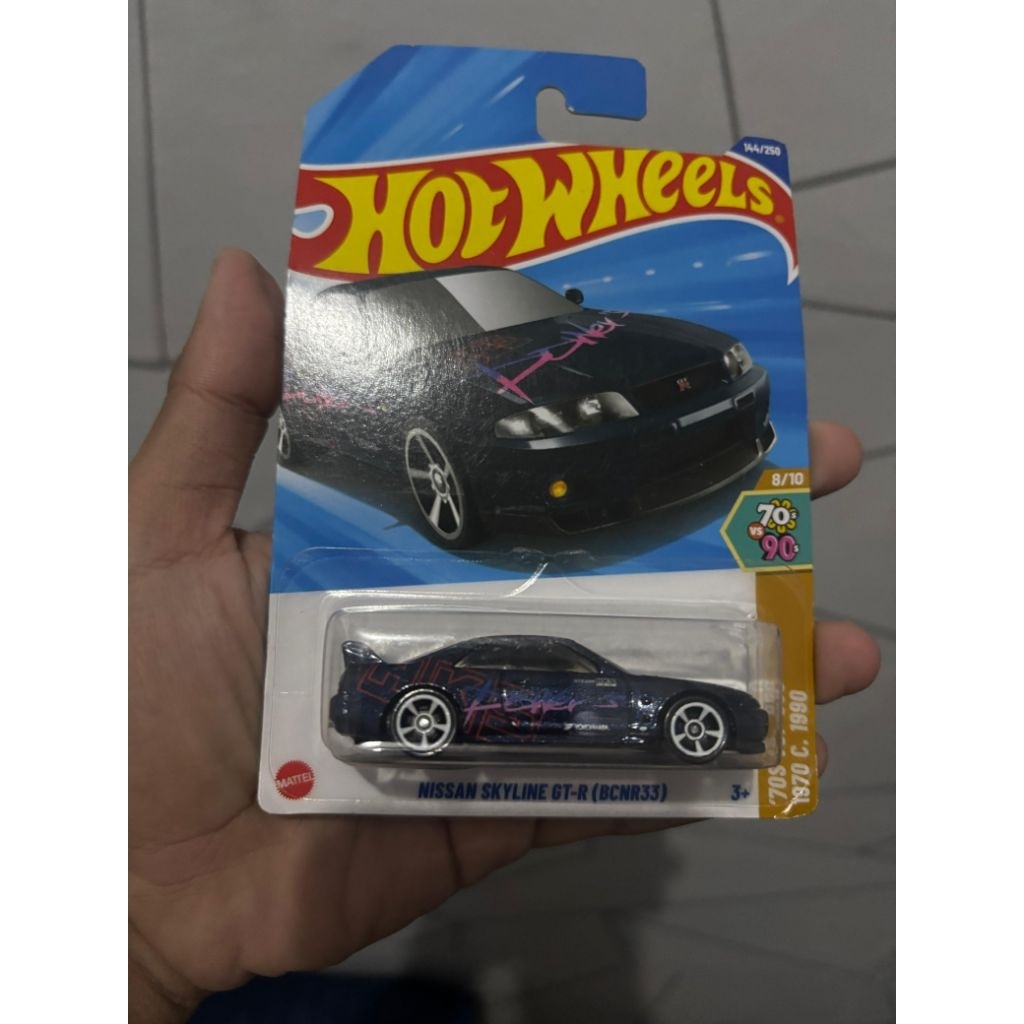 Hotwheels nissan skyline r33
