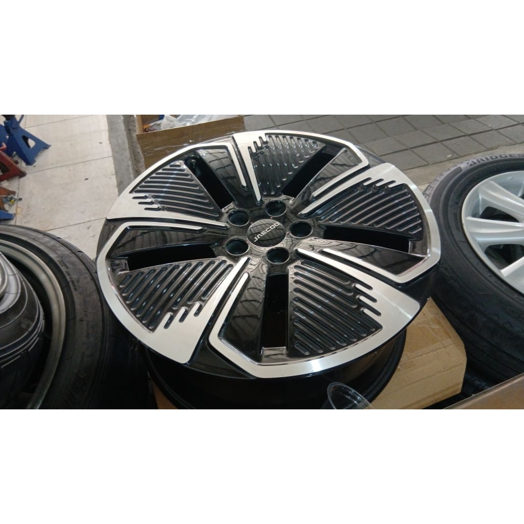 Velg seken mobil oem copotan jaecco j5 ring 18 lebar 7.5 baut 5x108 (1pcs)velg only