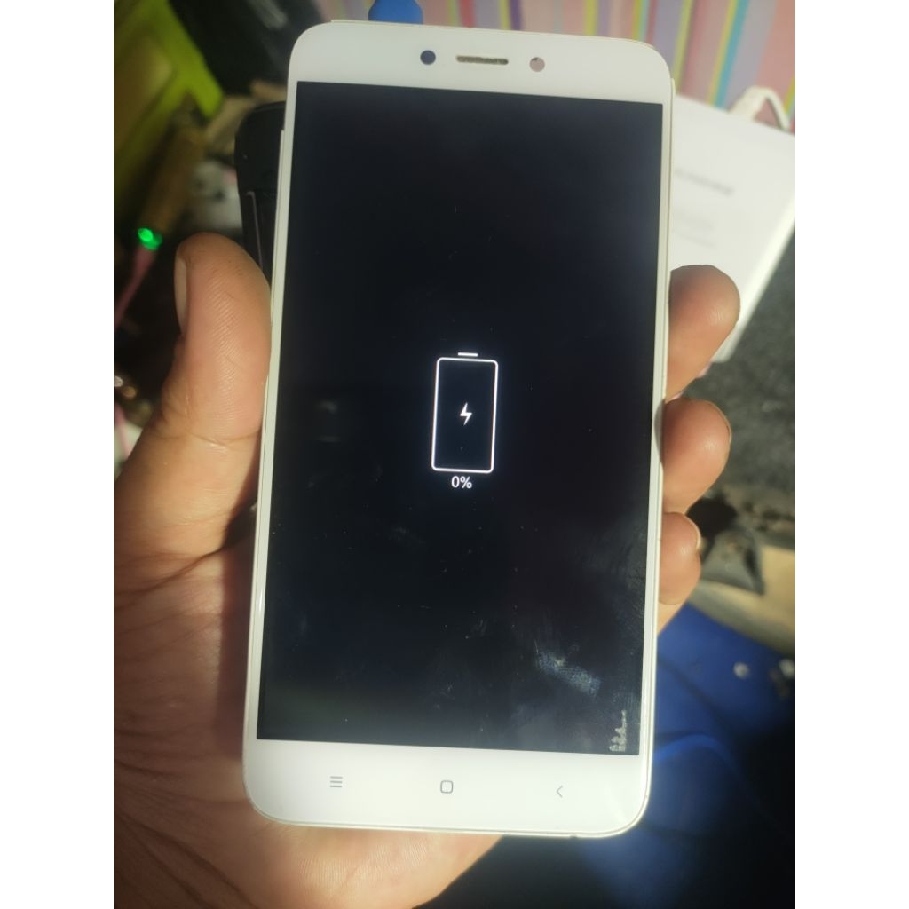kesing xiomi 4x ori copotan bonus lcd buat keletan...soket tc nya putus lcd aman ga DA tompel kesing
