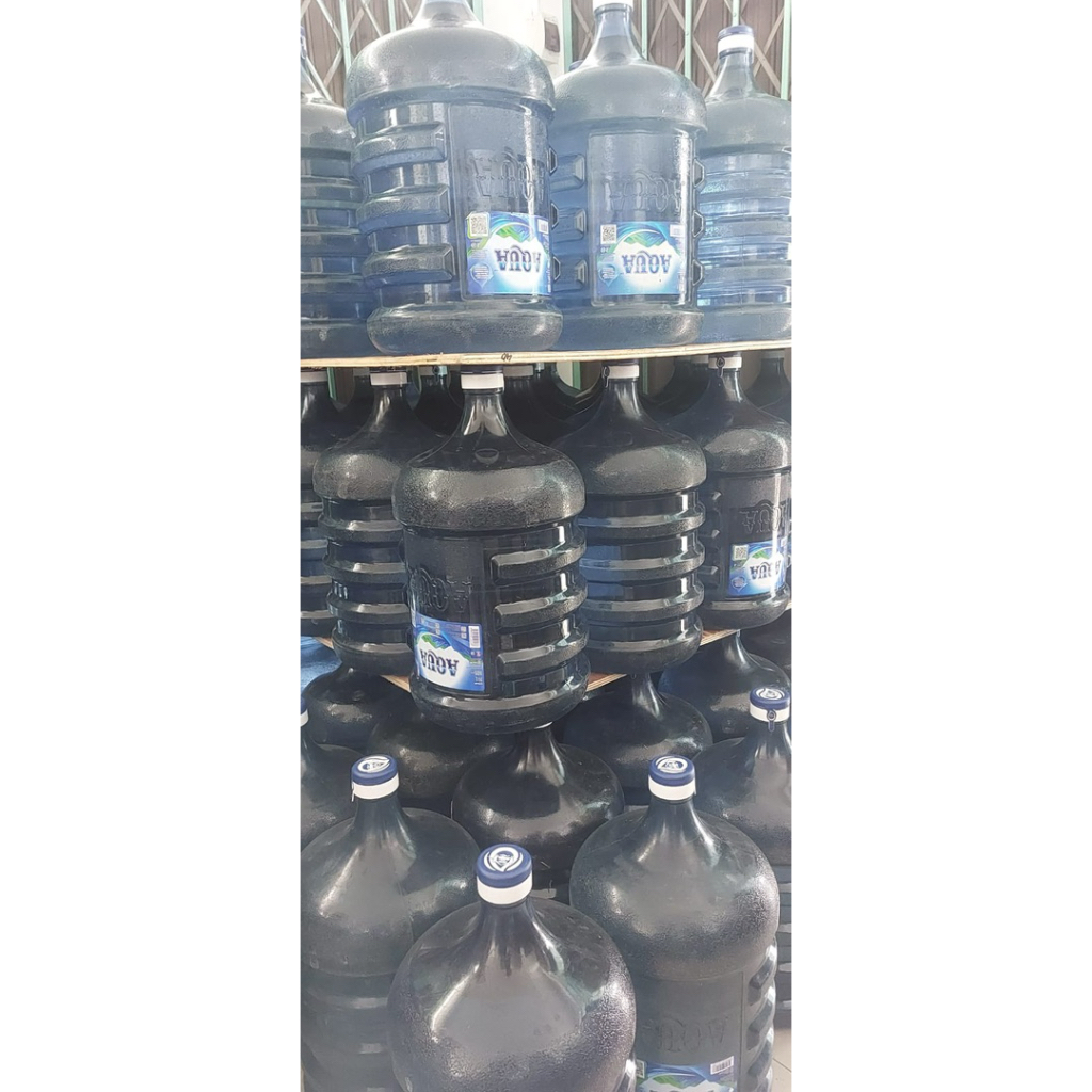 Air AQUA GALON 19 L, air aqua beserta galonnya masih disegel