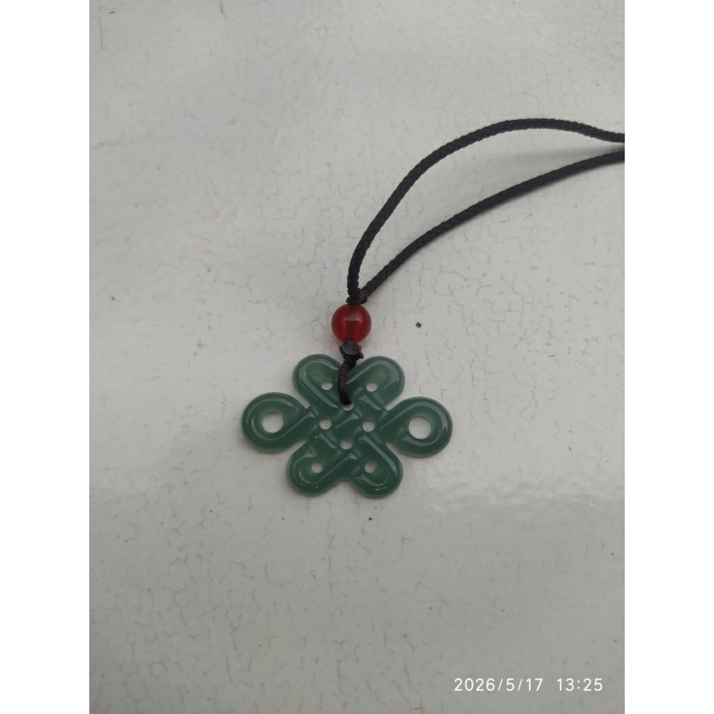 liontin Guatemala jade carving Chinese knot