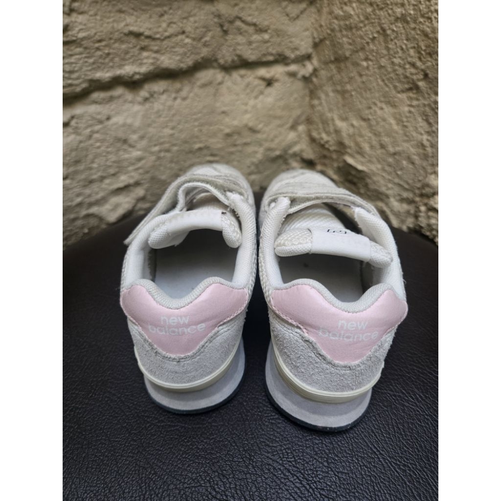 Preloved New Balance 574 Kids Eur 30 White Grey