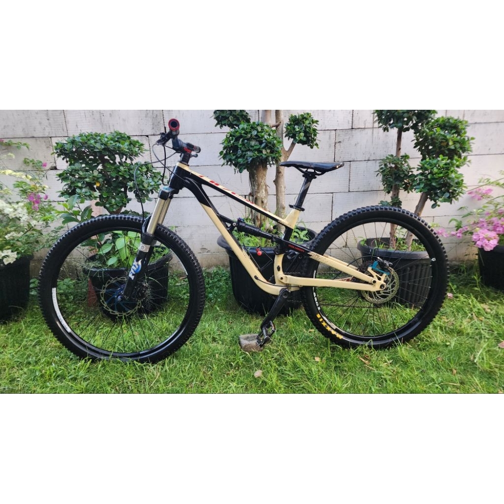 sepeda polygon siskiu d7
