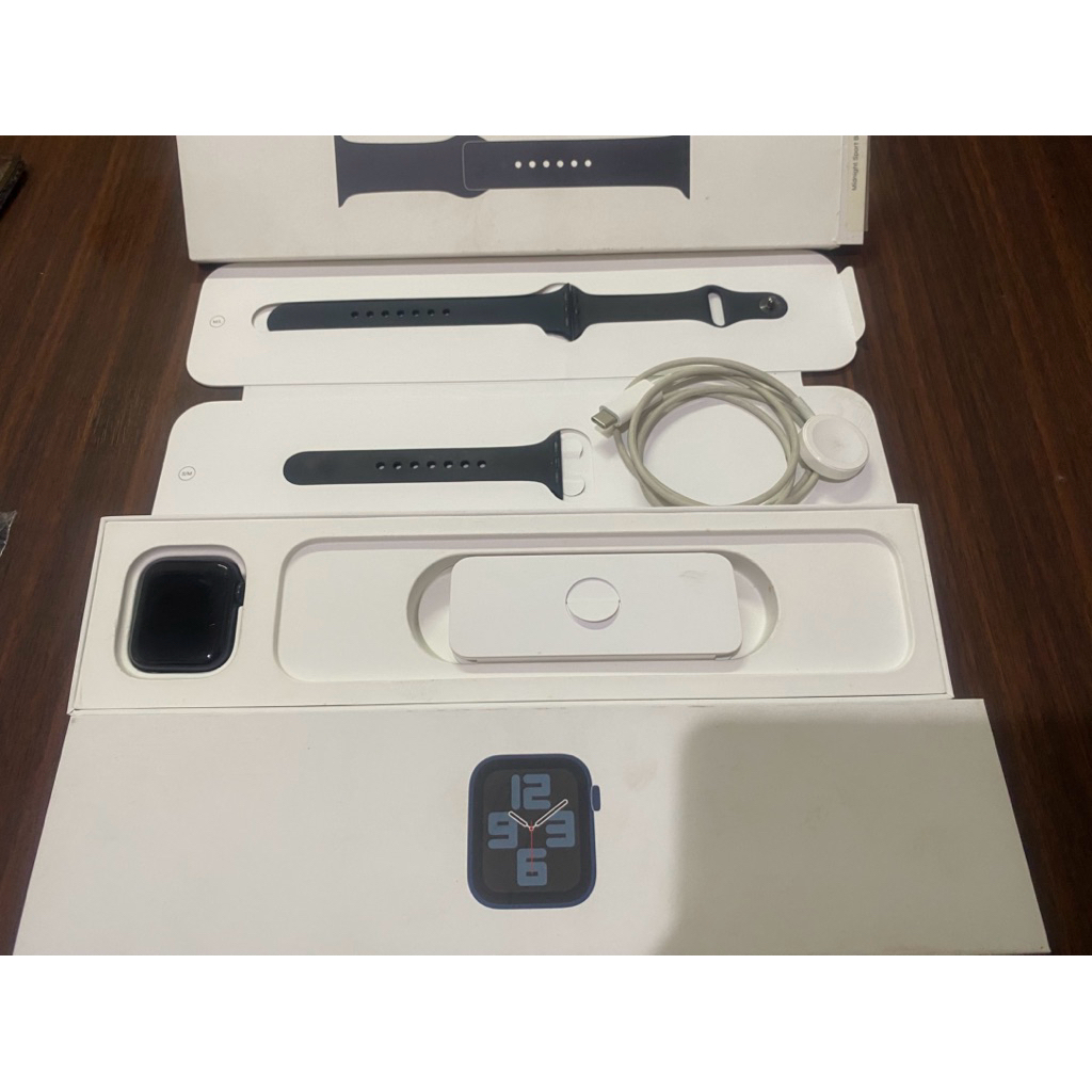 Apple watch se 2 resmi ibox fullset mulus