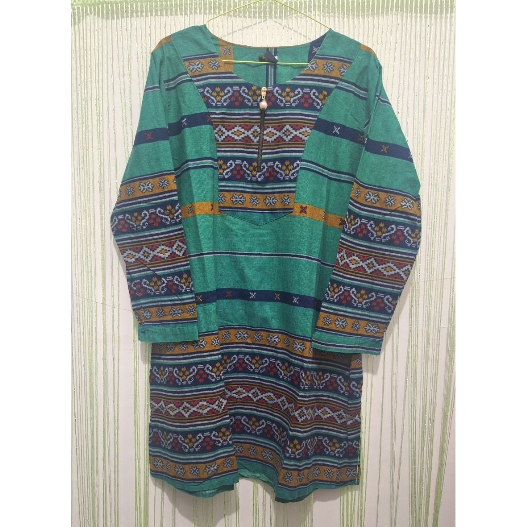 tunik wanita hijau motif batik tenun lengan panjang