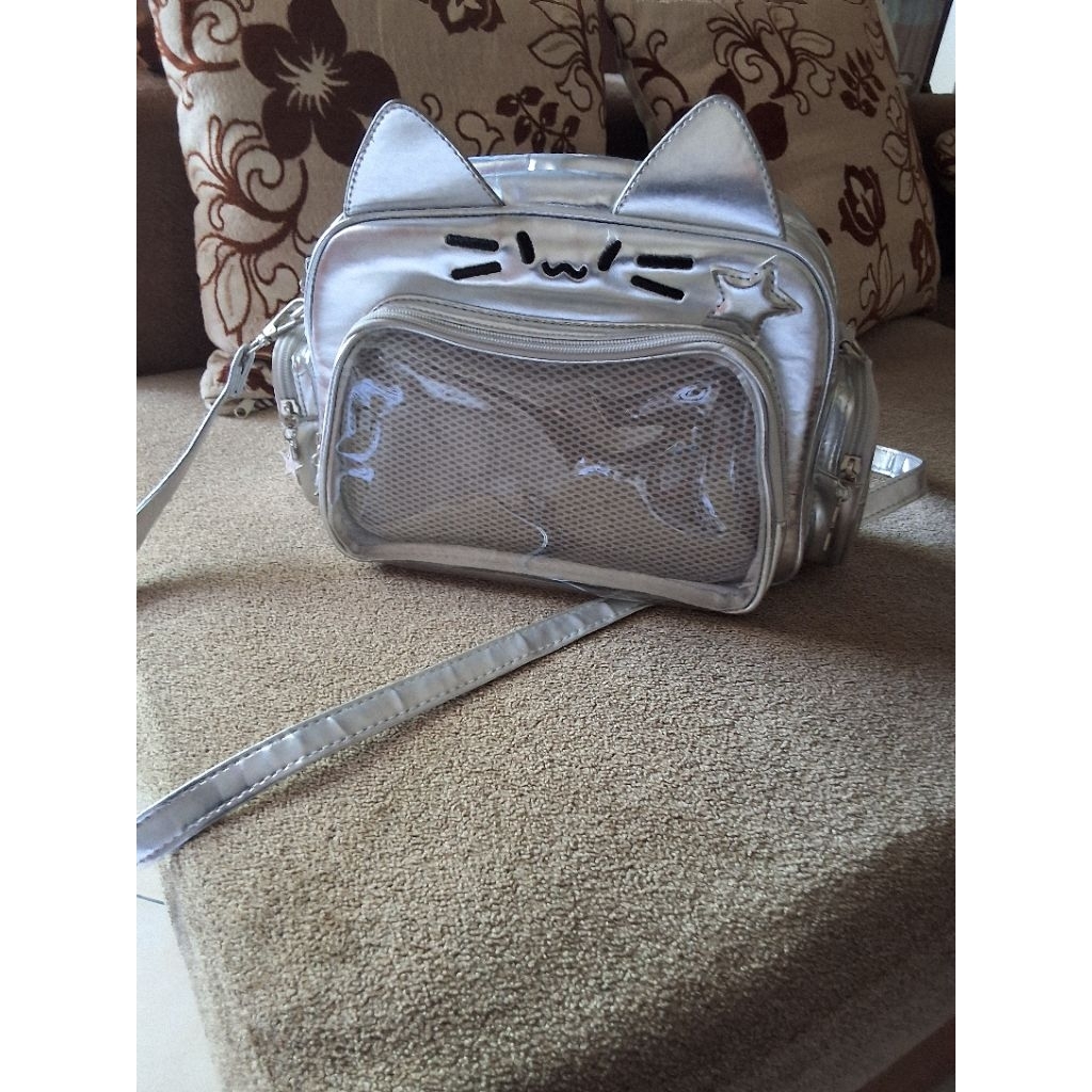 [WTS PRELOVED] Silver cat ita bag