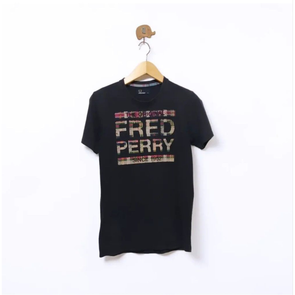 Fred Perry Fonts Logo Tshirt Original