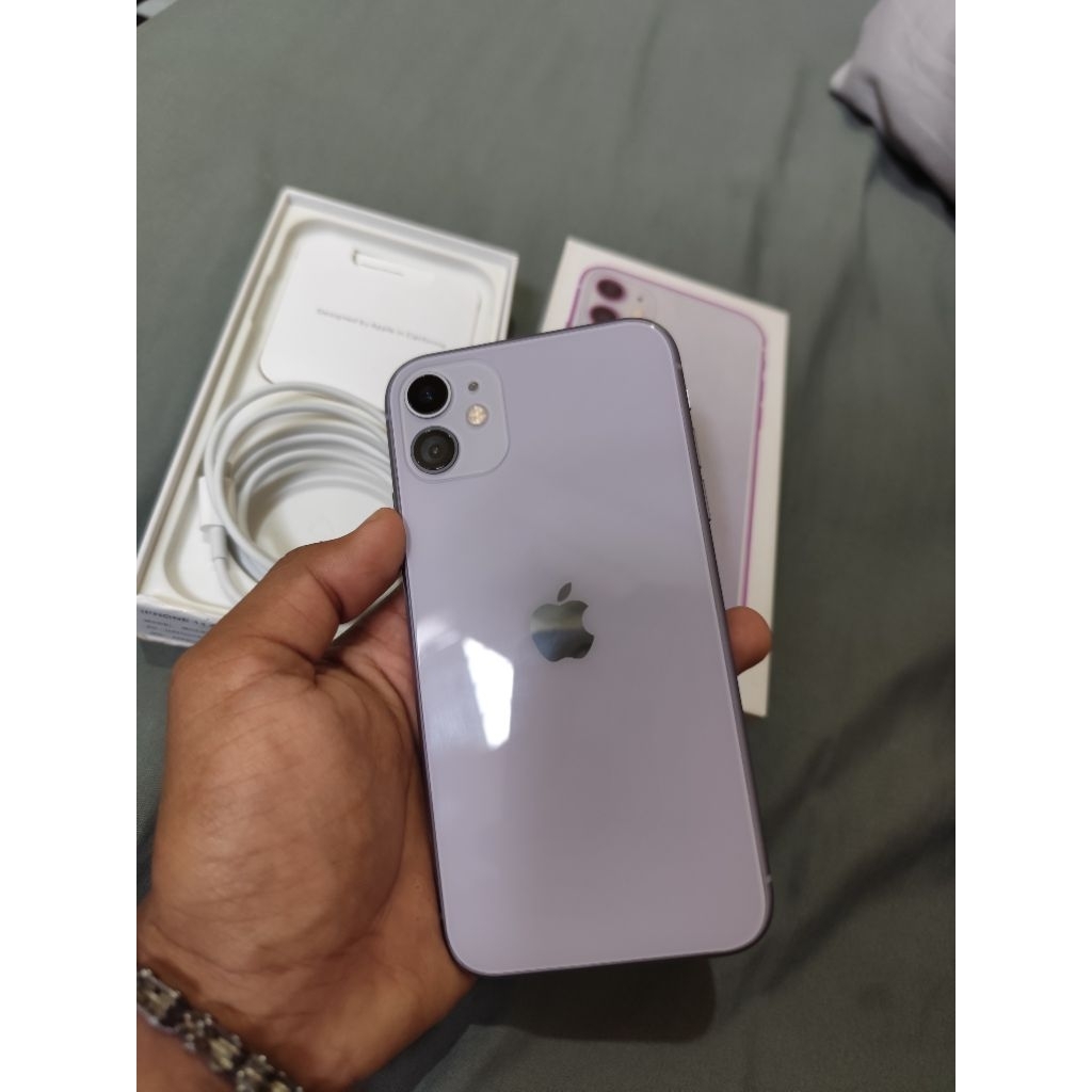 iPhone 11 resmi beacukai semua original bawaan tidak pernah service sama sekali minus pemakaian saja