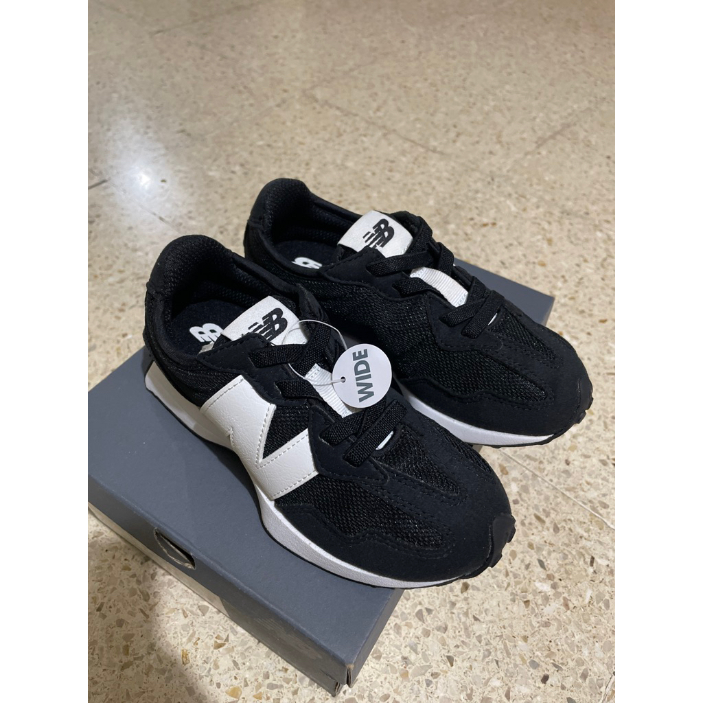 Sepatu NB Kids