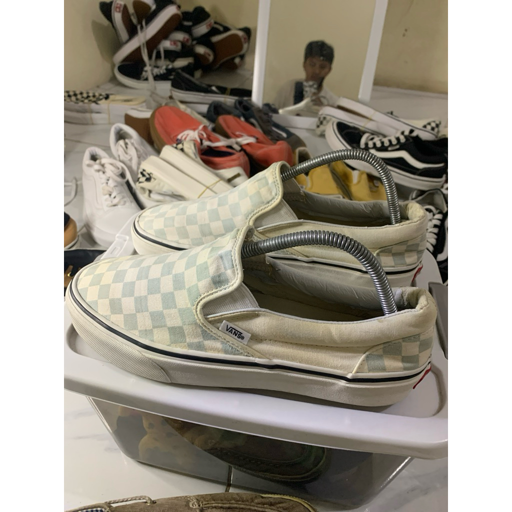 sepatu vans slip on