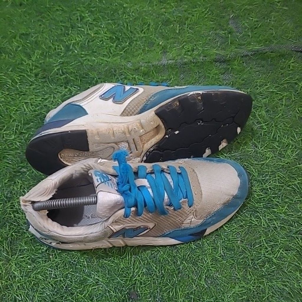 sepatu sneakers nb 850 size 40