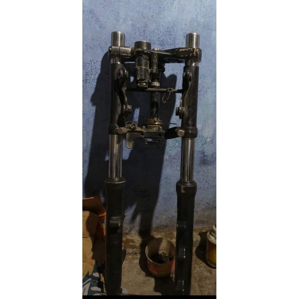 shock depan ns 200