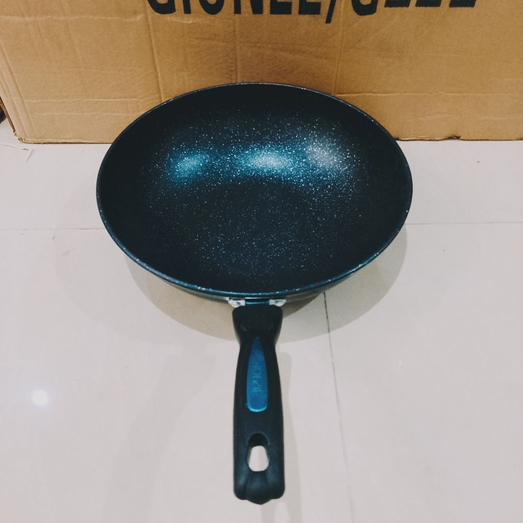 Wajan Penggorengan Anti Lengket Batu Medis 32cm Gionee