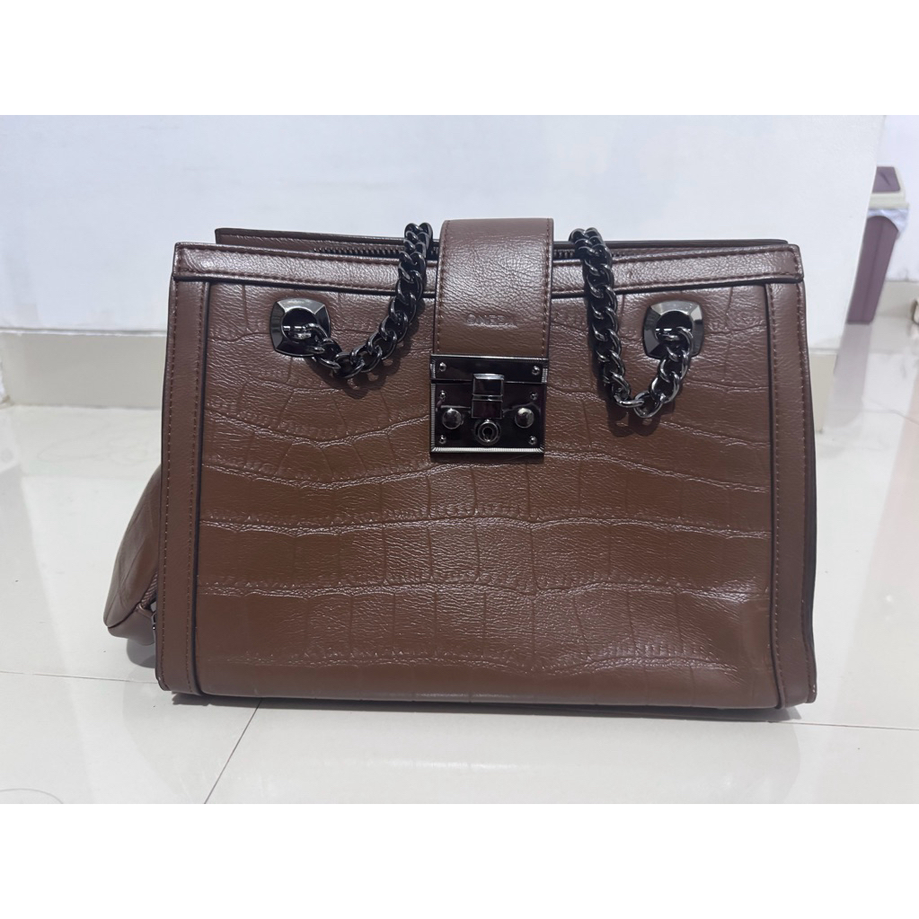 Tas cokelat oneda jinjing