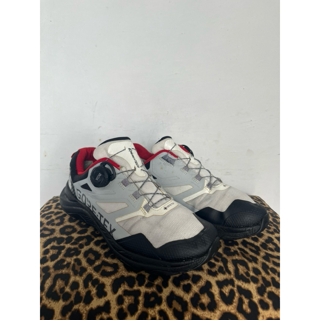 SEPATU RUNNING TNF BOA size 41
