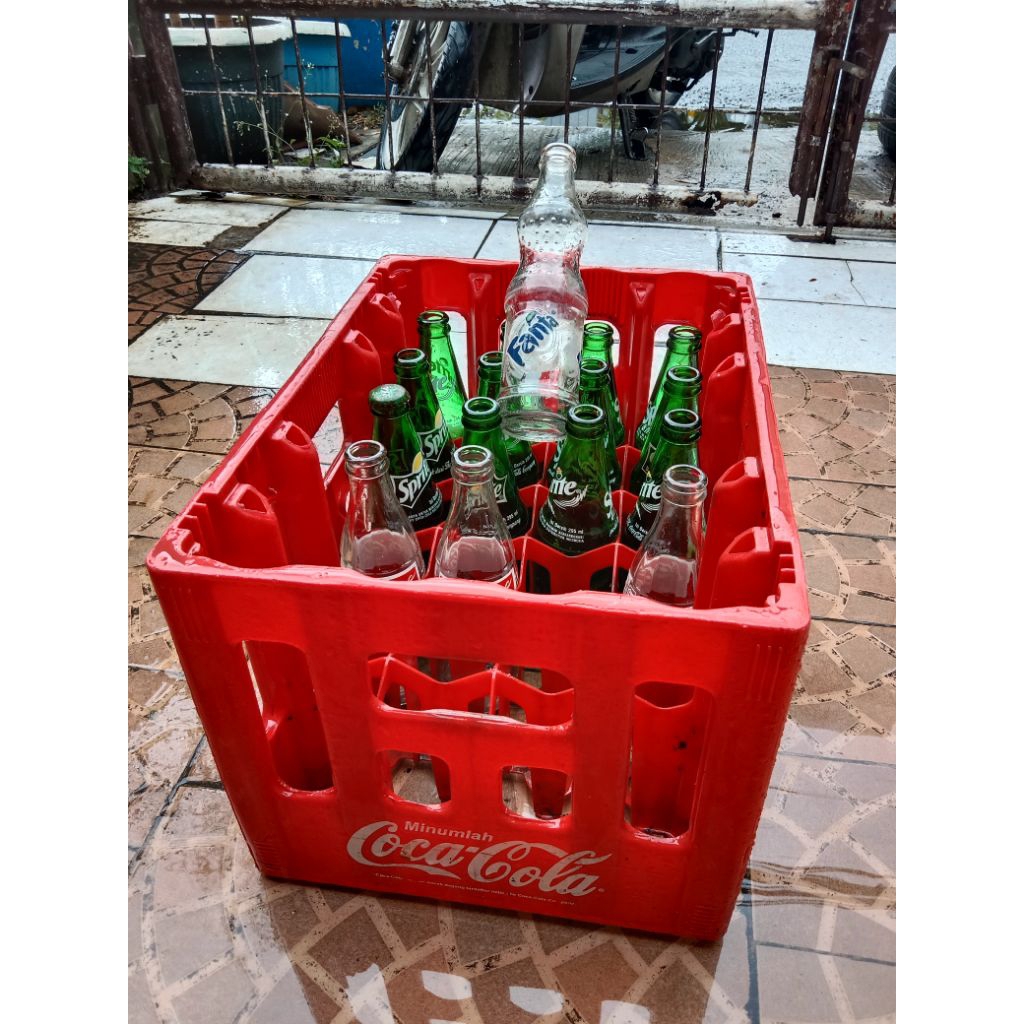 satu krat Coca-Cola bekas berkualitas plus 14 botol