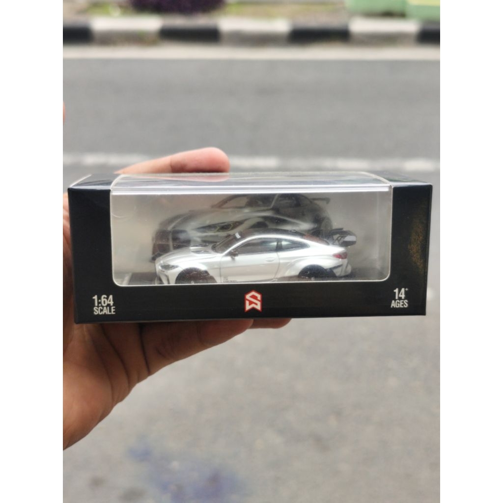 Street Weapon BMW M4 ADRO