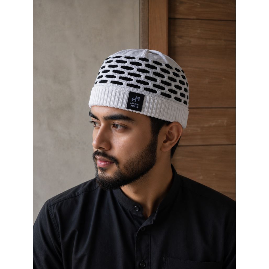 Hikam maqil store,Peci rajut motif sarwon,Peci rajut bennie heat,Peci rajut tebal.peci rajut motif t
