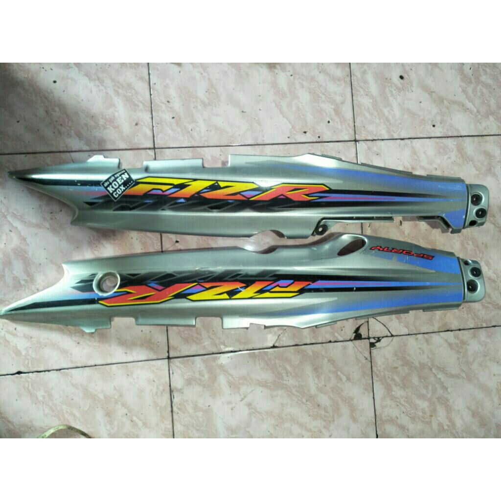 BODY SAMPING TEPONG FIZR 2003 HITAM SILVER COPOTAN MOTOR
