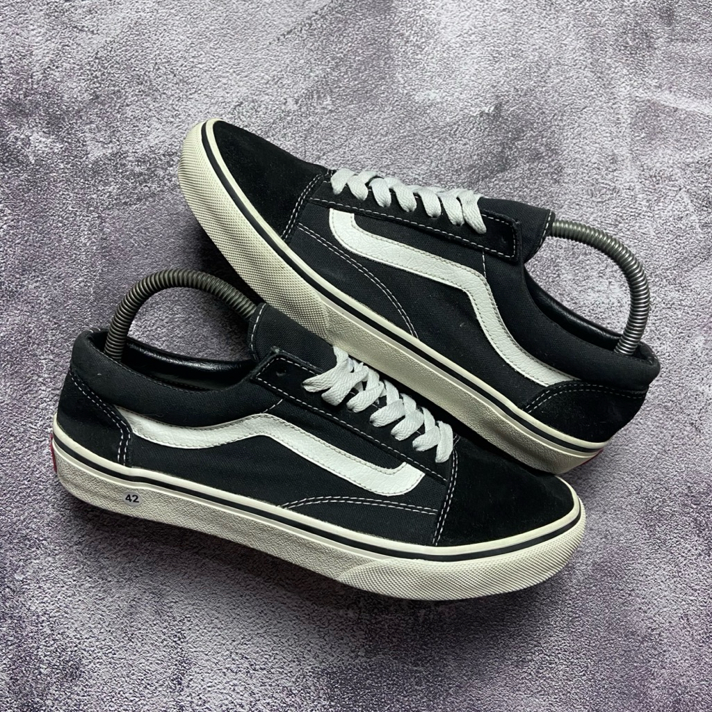 [Size 42.5] Vans Oldskool Black White Second Original Kondisi Mulus Nominus. Harga Baru nya 2.5 Juta