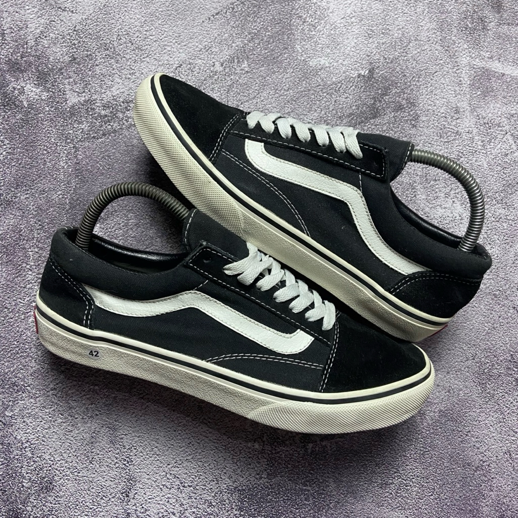 [Size 42.5] Rare Vans Oldskool Black White Second Original Kondisi Mulus Nominus. Harga Baru nya 2.5