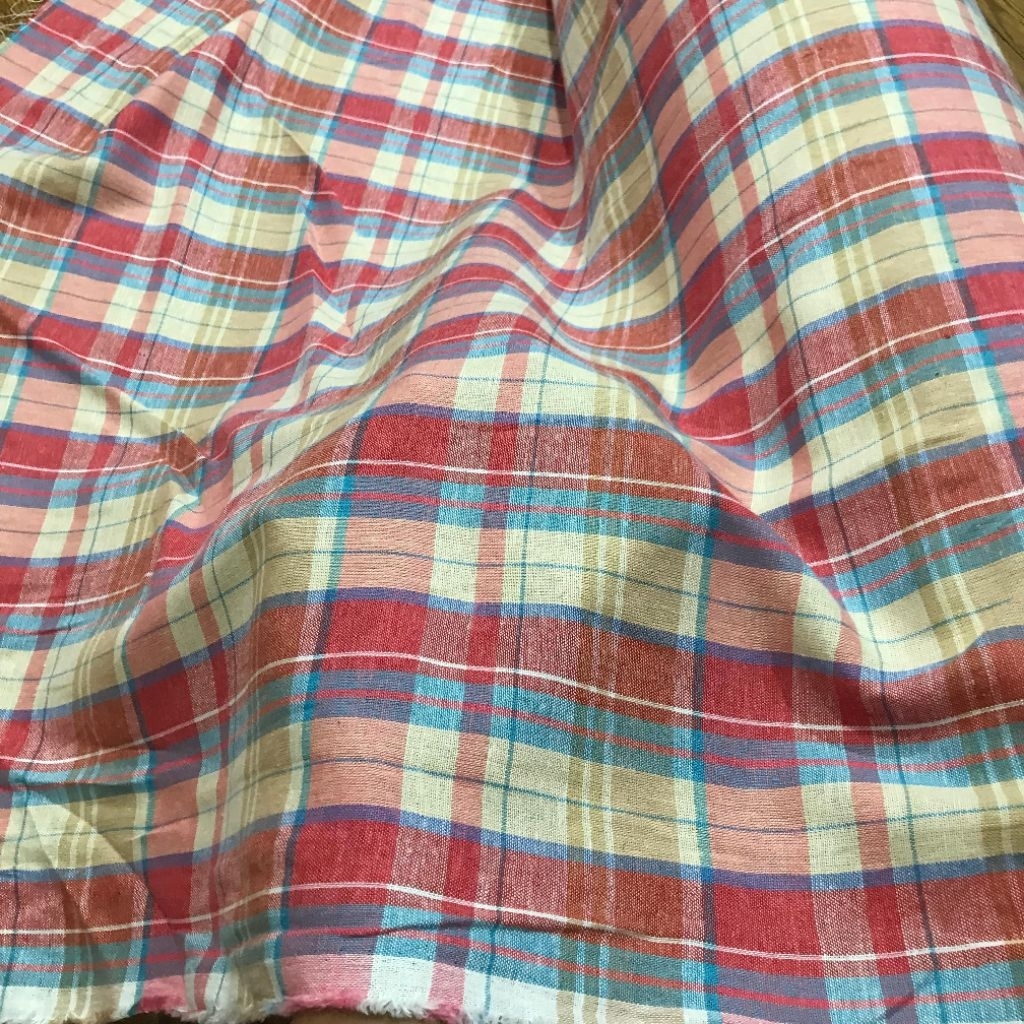 kain katun linen motif - kain linen motif kotak - kain katun linen UNIQLO - kain linen motif