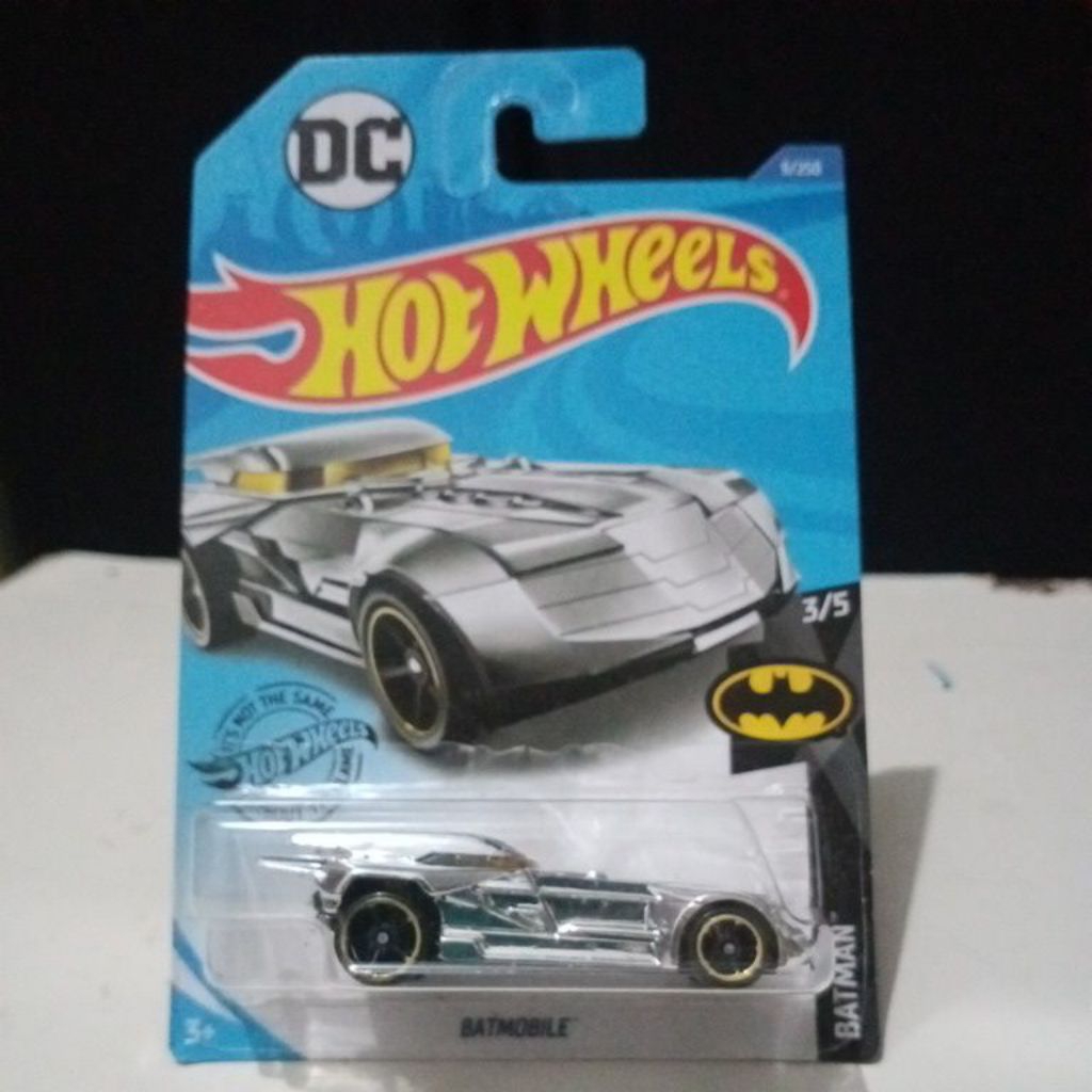 Hot Wheels Batman DC Batmobile silver
