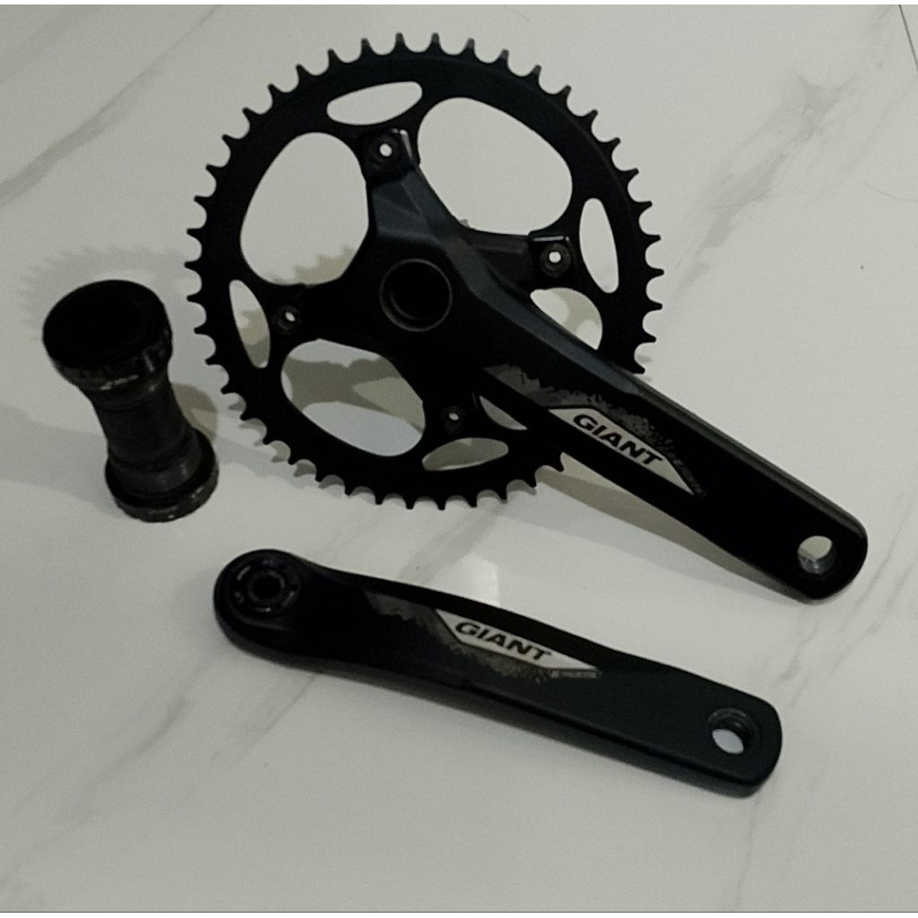 crankset ht2 GIANT FSA arm 175
