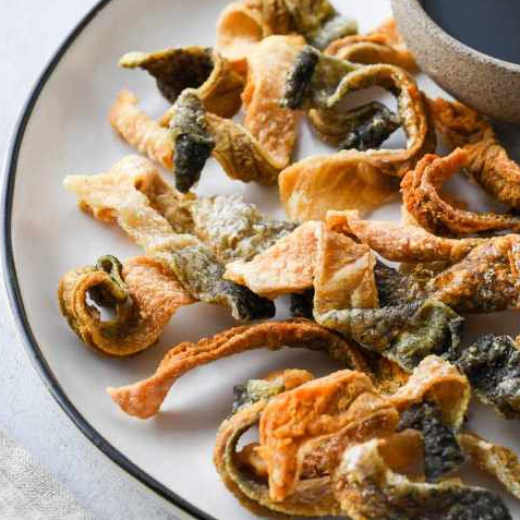 SALMON SKIN 500 g | Kulit Ikan Salmon |  Kulit Ikan Salmon Beku