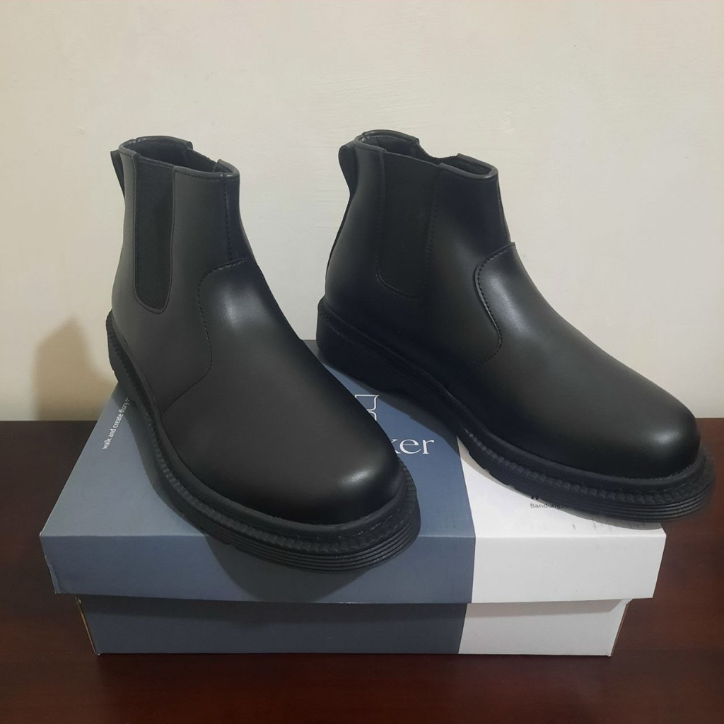 Sepatu Chelsea Boots size 39