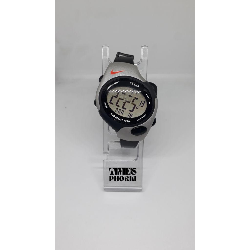 nike triax digital silver/black watch