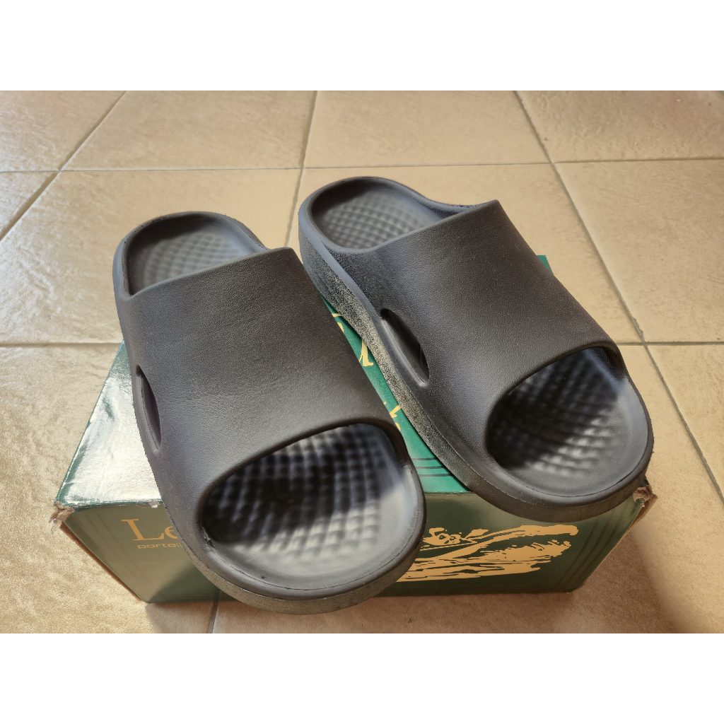 Sandal Sendal Recovery PORTO X Verner Slides Size 43/44 Black Preloved