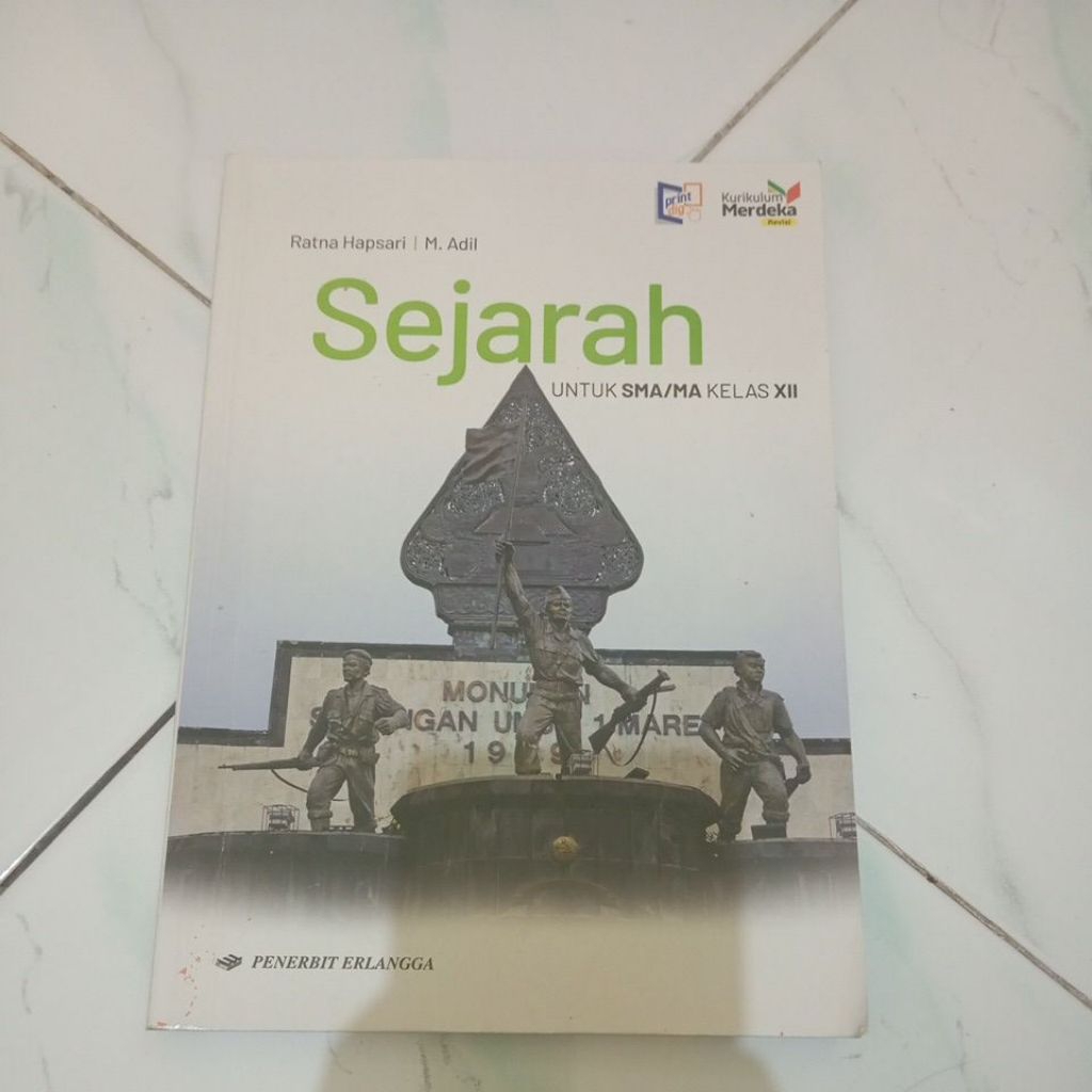 Buku Sejarah SMA kelas 12